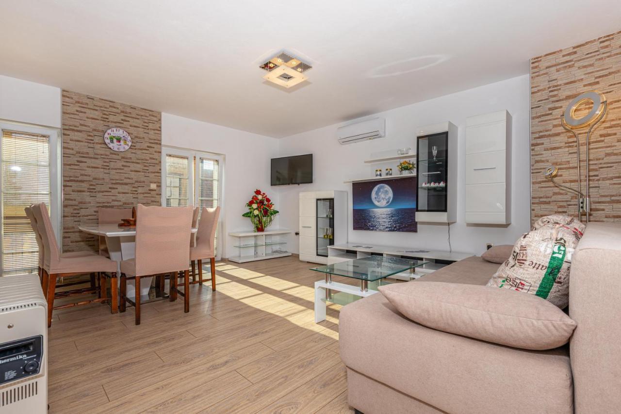 Apartman Sare 크리크베니카 외부 사진